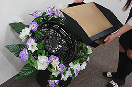 【3】中籠にFD-B1設置用資材をはめ込む
